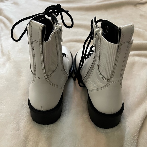 White Steve Madden Boots - Picture 4 of 6